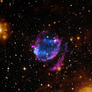 Supernovas barrenderas que limpian el Cosmos